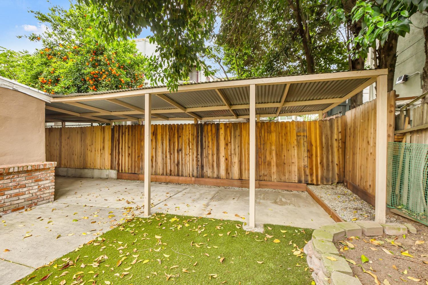 Detail Gallery Image 38 of 48 For 2210 10th Street, Sacramento,  CA 95818 - – Beds | – Baths