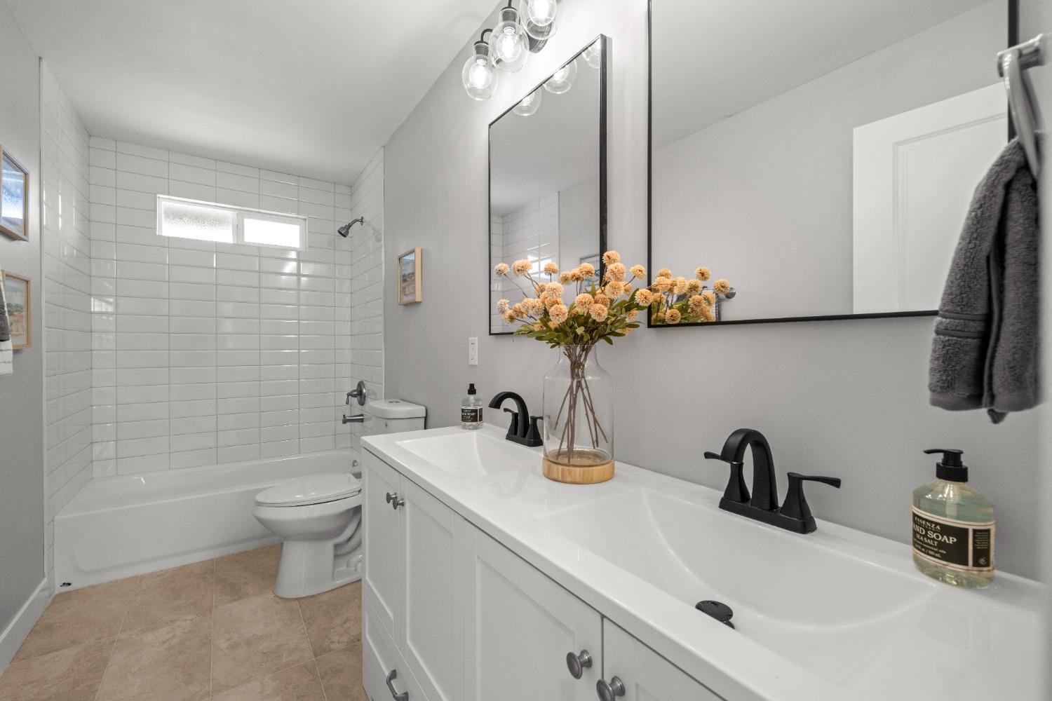 Detail Gallery Image 16 of 35 For 3711 Becerra Way, Sacramento,  CA 95821 - 4 Beds | 2 Baths