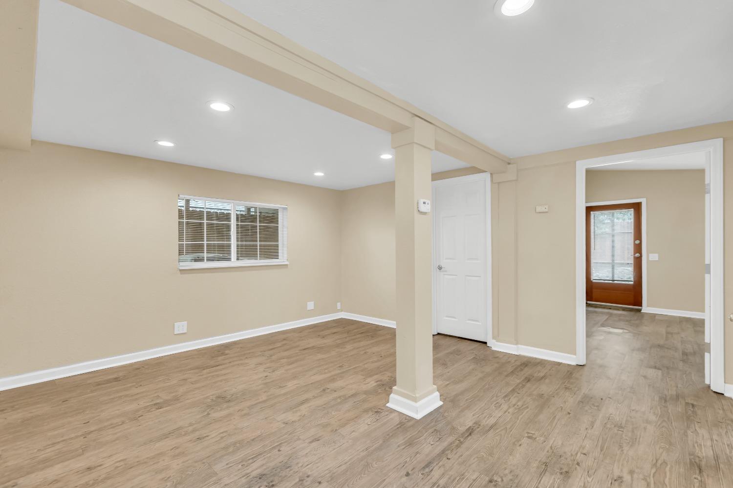 Detail Gallery Image 23 of 48 For 2210 10th Street, Sacramento,  CA 95818 - 2 Beds | 1 Baths