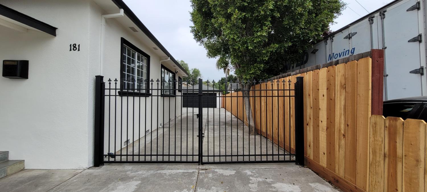 Detail Gallery Image 5 of 37 For 181 E Hedding St, San Jose,  CA 95112 - 3 Beds | 2 Baths