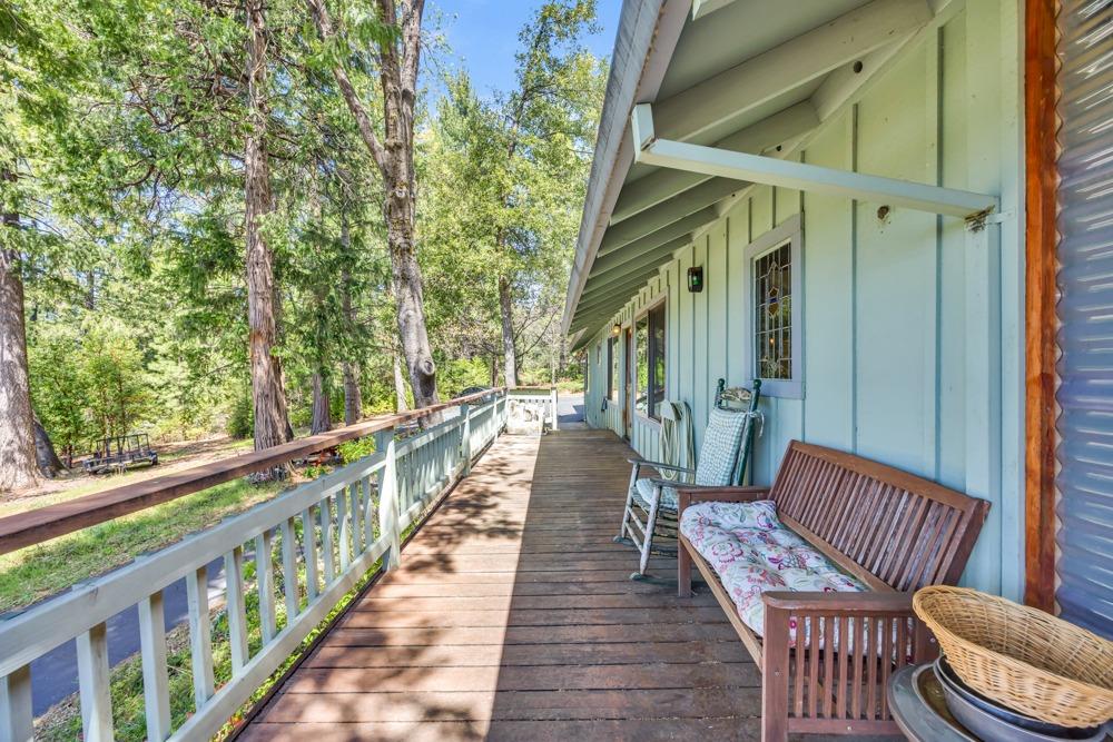 Detail Gallery Image 9 of 63 For 1867 Forebay Rd, Pollock Pines,  CA 95726 - 3 Beds | 3 Baths