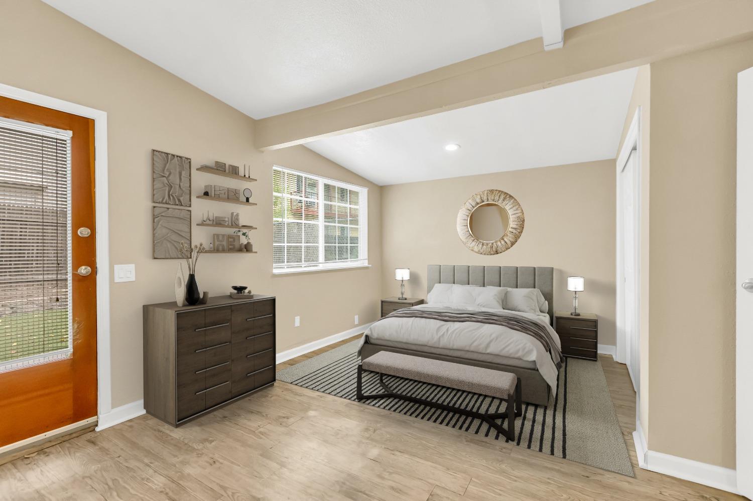 Detail Gallery Image 11 of 48 For 2210 10th Street, Sacramento,  CA 95818 - 2 Beds | 1 Baths
