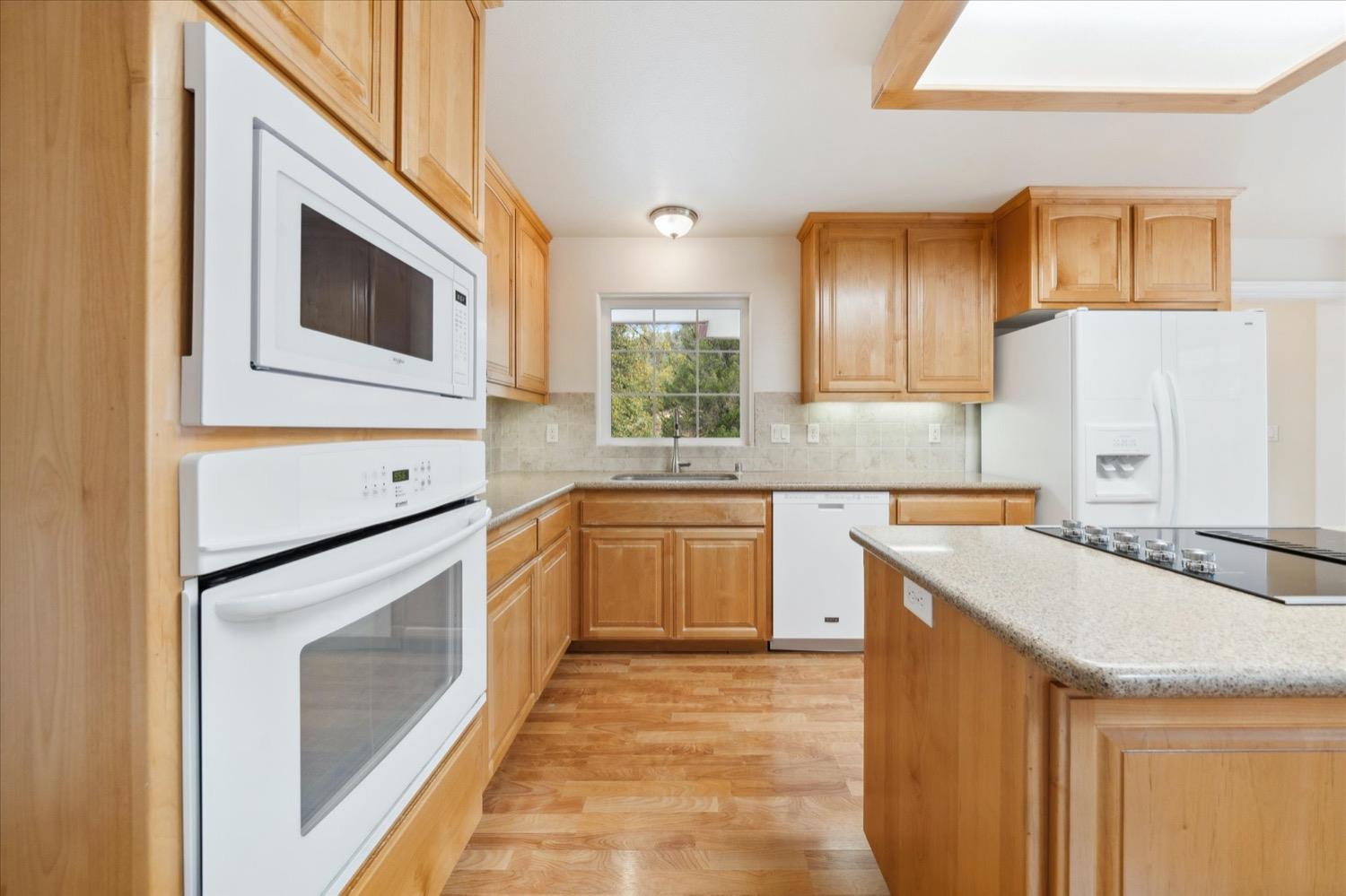 Detail Gallery Image 12 of 87 For 2995 Goose Ranch, Lewiston,  CA 96052 - 3 Beds | 2/1 Baths