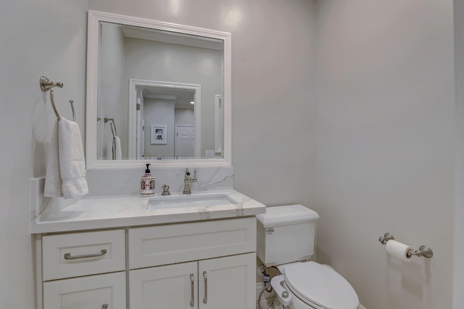 Detail Gallery Image 32 of 39 For 3101 Adams Rd, Sacramento,  CA 95864 - 4 Beds | 4/2 Baths