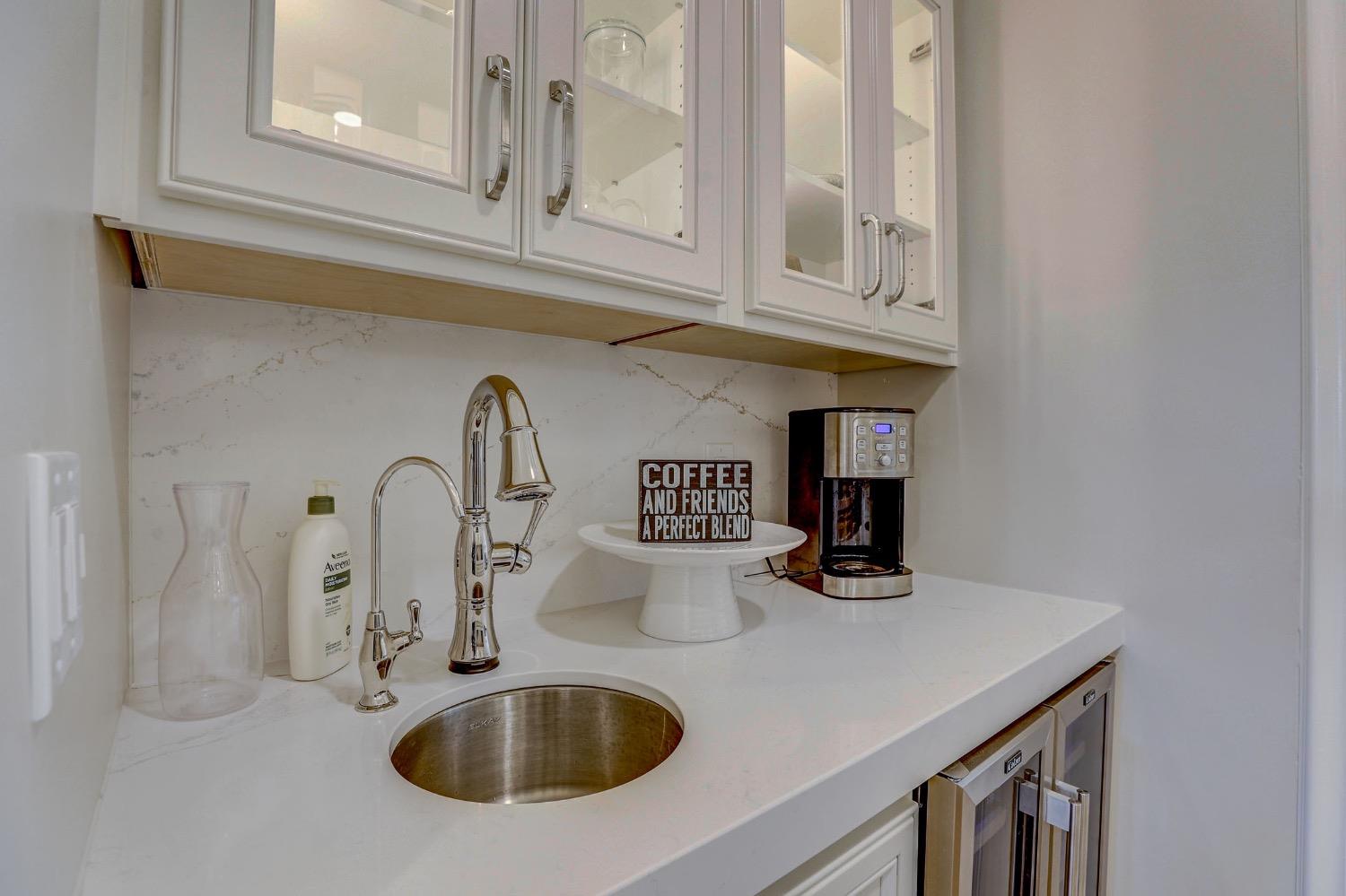 Detail Gallery Image 25 of 39 For 3101 Adams Rd, Sacramento,  CA 95864 - 4 Beds | 4/2 Baths