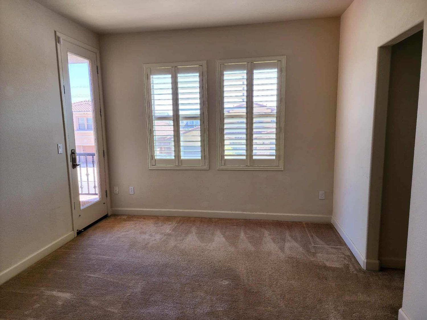 Detail Gallery Image 8 of 15 For 3573 Rapallo Way, Manteca,  CA 95337 - 4 Beds | 3/1 Baths