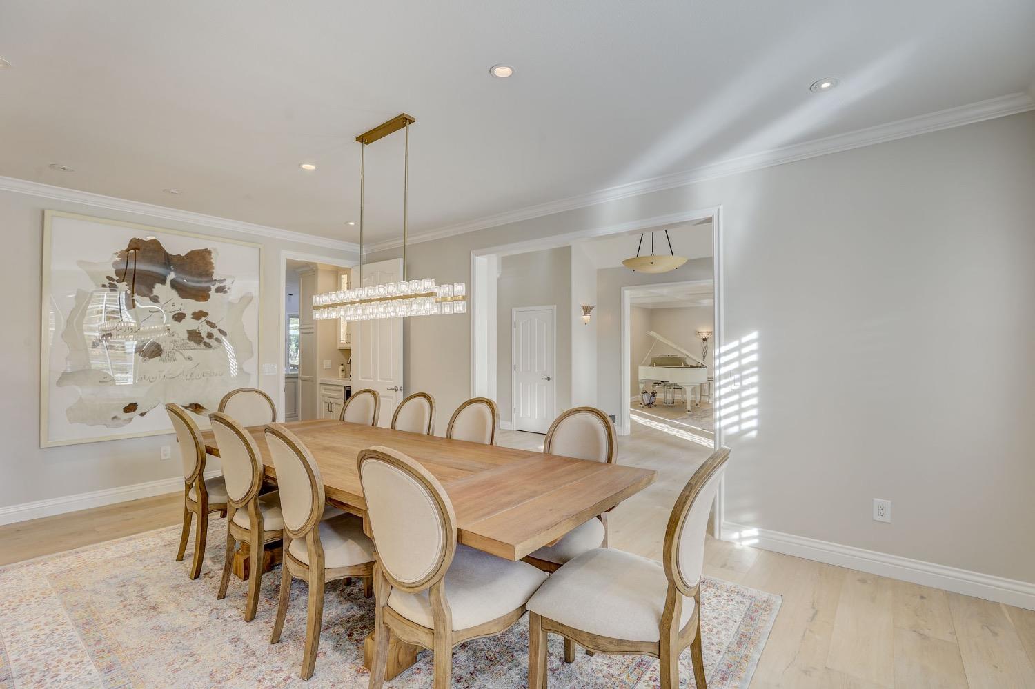 Detail Gallery Image 5 of 39 For 3101 Adams Rd, Sacramento,  CA 95864 - 4 Beds | 4/2 Baths