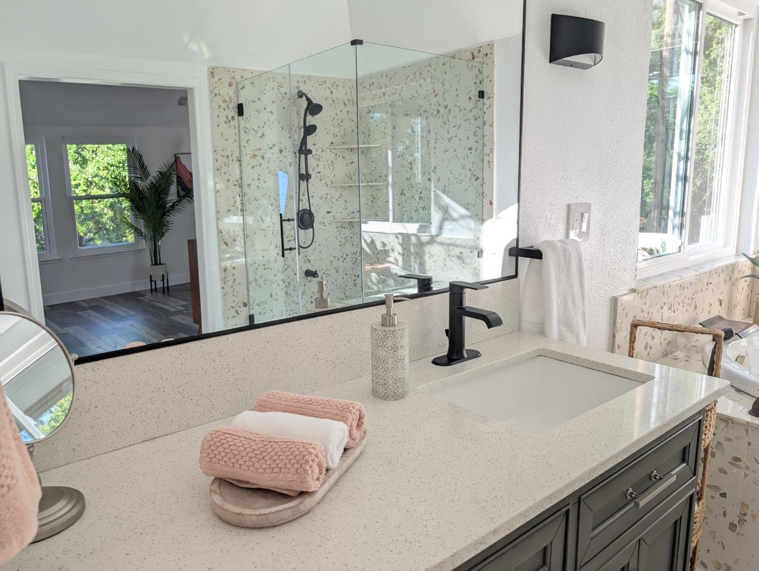 Detail Gallery Image 28 of 81 For 3740 N Lakeshore Blvd, Loomis,  CA 95650 - 4 Beds | 3 Baths