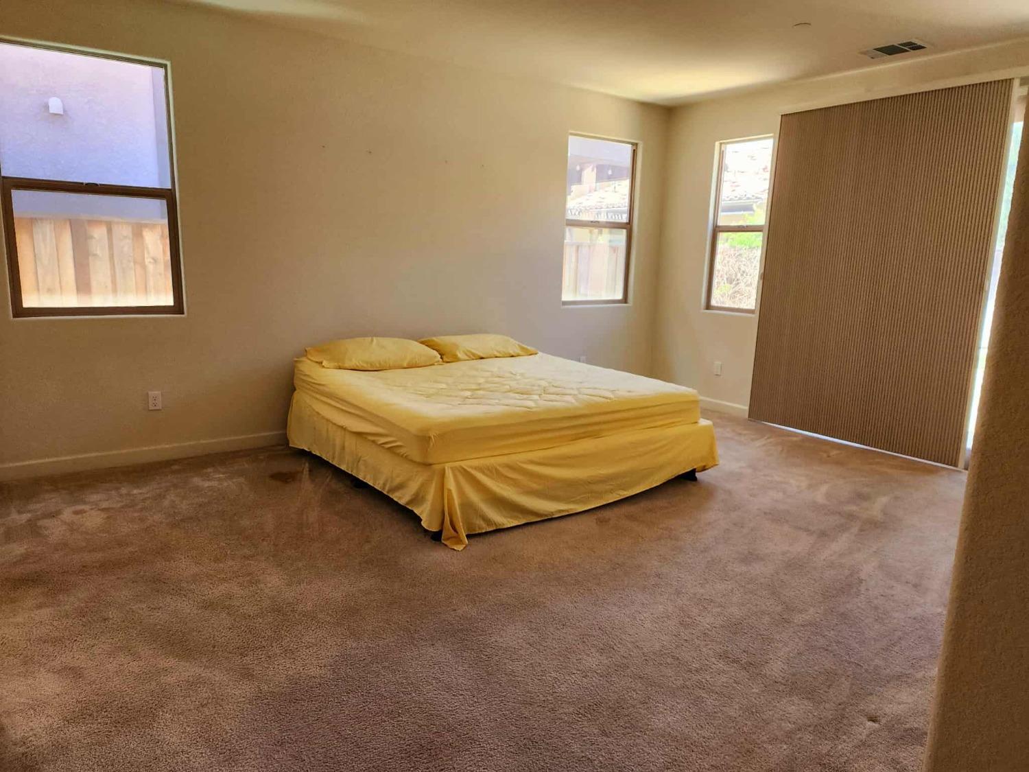 Detail Gallery Image 12 of 15 For 3573 Rapallo Way, Manteca,  CA 95337 - 4 Beds | 3/1 Baths