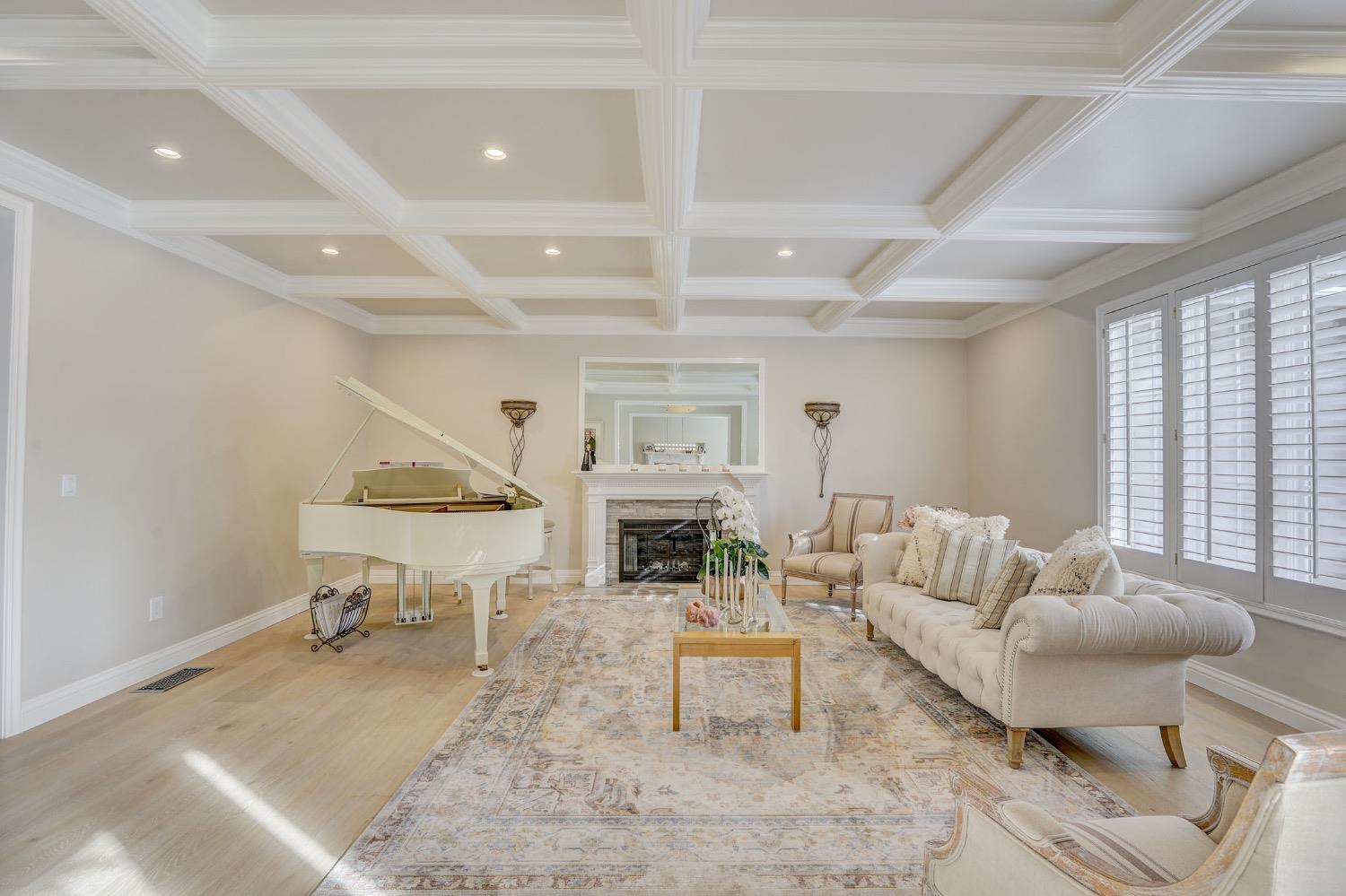 Detail Gallery Image 6 of 39 For 3101 Adams Rd, Sacramento,  CA 95864 - 4 Beds | 4/2 Baths
