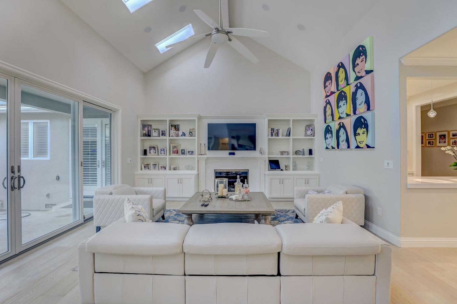 Detail Gallery Image 23 of 39 For 3101 Adams Rd, Sacramento,  CA 95864 - 4 Beds | 4/2 Baths