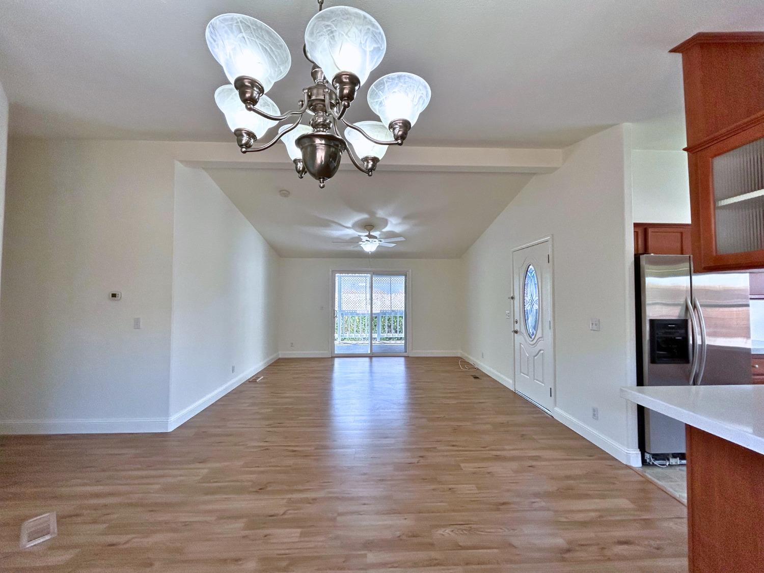 Detail Gallery Image 7 of 46 For 70 Hancock Dr, Roseville,  CA 95678 - 3 Beds | 2 Baths