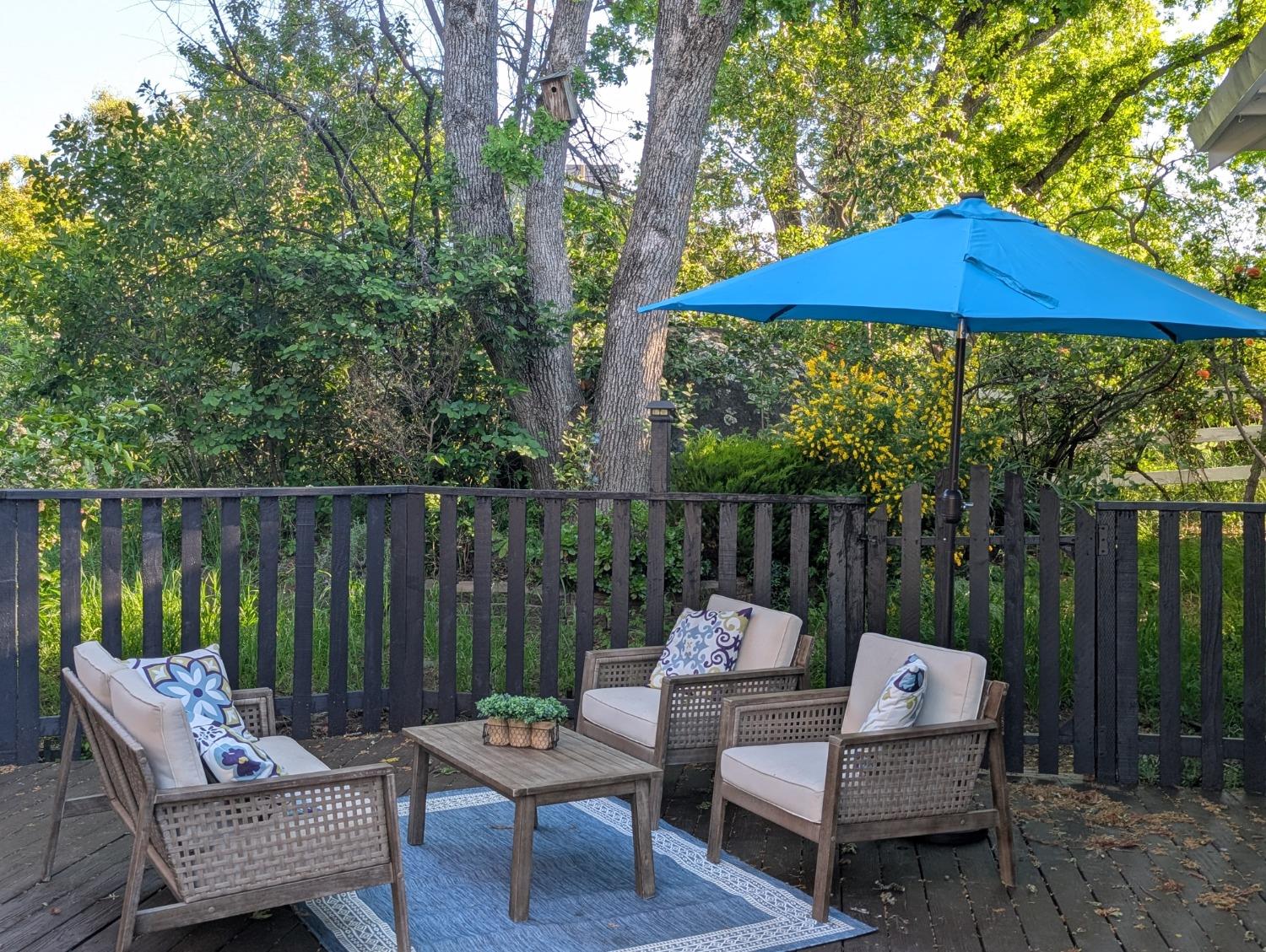 Detail Gallery Image 4 of 81 For 3740 N Lakeshore Blvd, Loomis,  CA 95650 - 4 Beds | 3 Baths