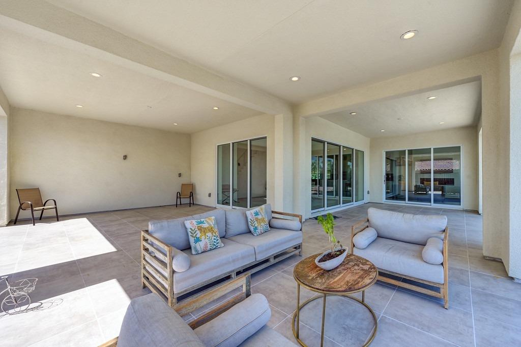 Detail Gallery Image 56 of 63 For 4008 Whitney Vista Ln, Rocklin,  CA 95677 - 5 Beds | 4/1 Baths