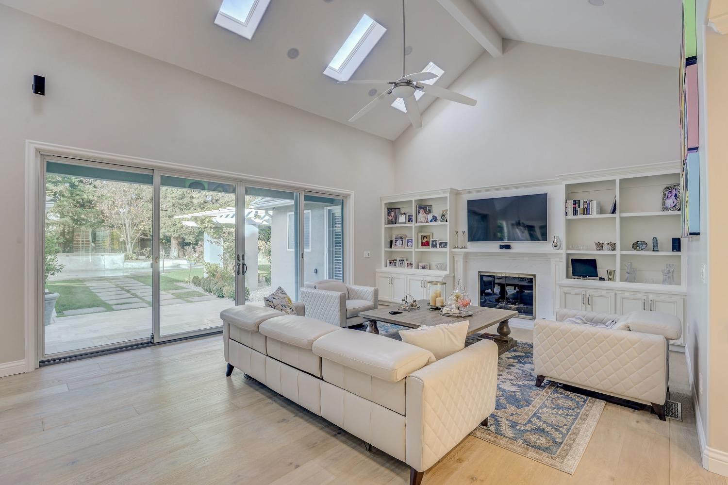 Detail Gallery Image 22 of 39 For 3101 Adams Rd, Sacramento,  CA 95864 - 4 Beds | 4/2 Baths