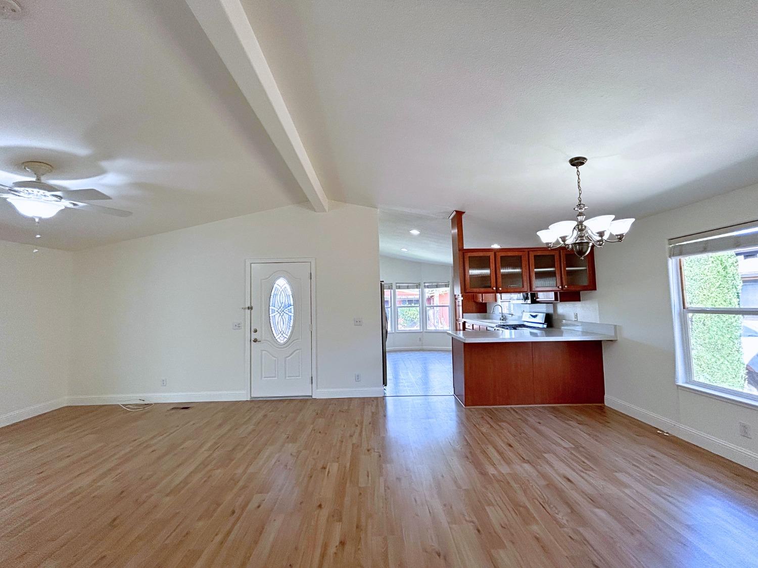 Detail Gallery Image 9 of 46 For 70 Hancock Dr, Roseville,  CA 95678 - 3 Beds | 2 Baths