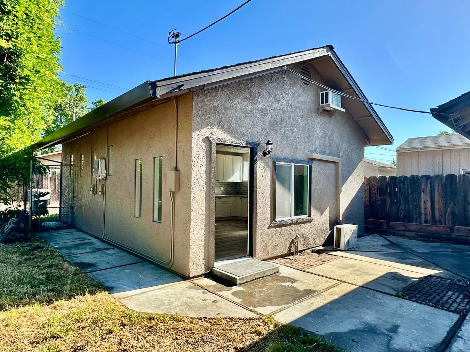 Detail Gallery Image 21 of 28 For 2329 Miller Ave, Modesto,  CA 95354 - 2 Beds | 1 Baths