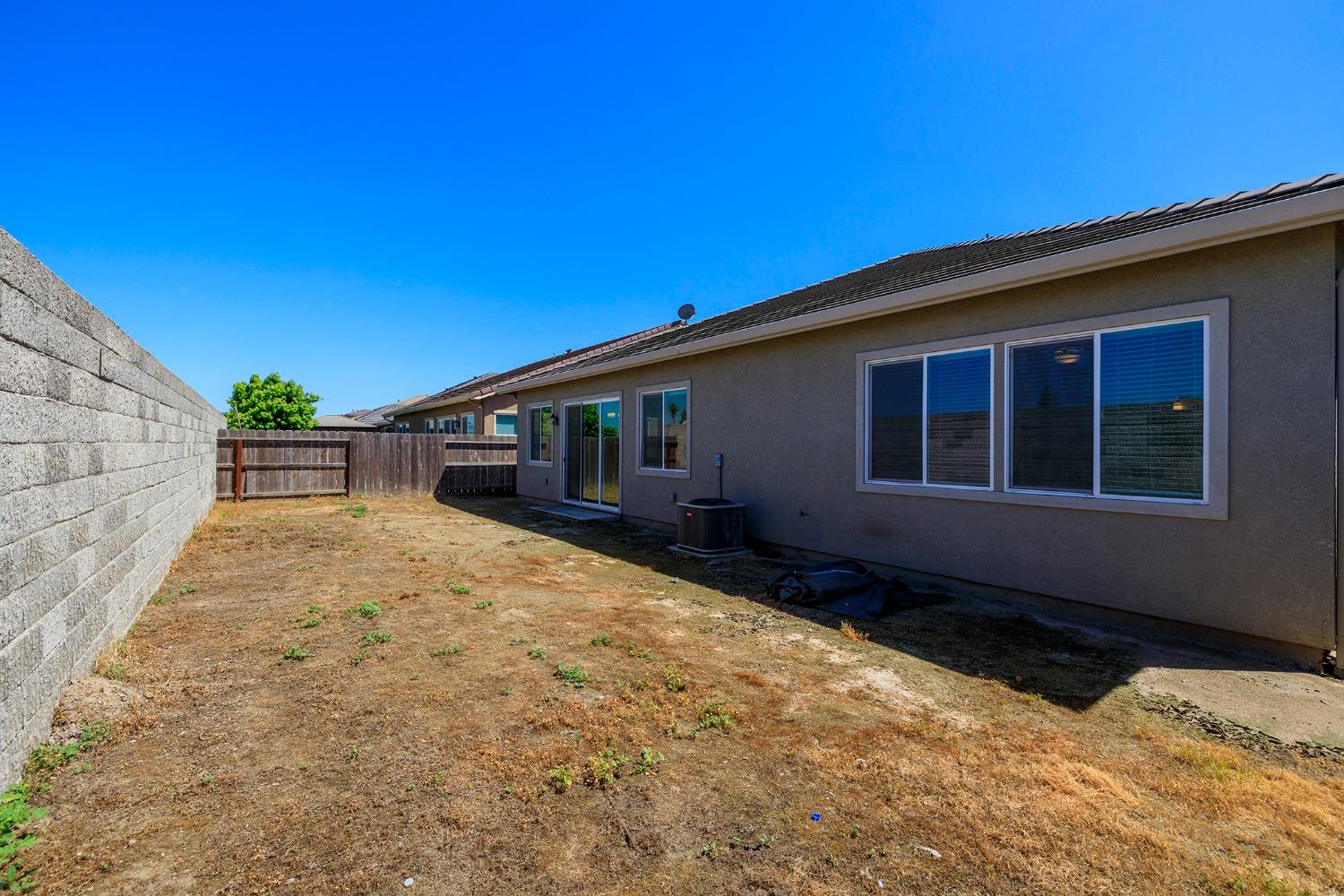 Detail Gallery Image 36 of 37 For 1526 S Deborah Cir, Escalon,  CA 95320 - 4 Beds | 2/1 Baths