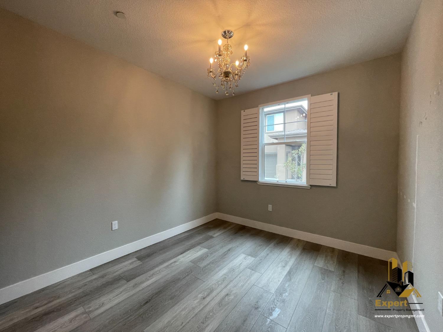 Detail Gallery Image 6 of 21 For 3896 Firestar Way, Sacramento,  CA 95834 - 4 Beds | 3 Baths