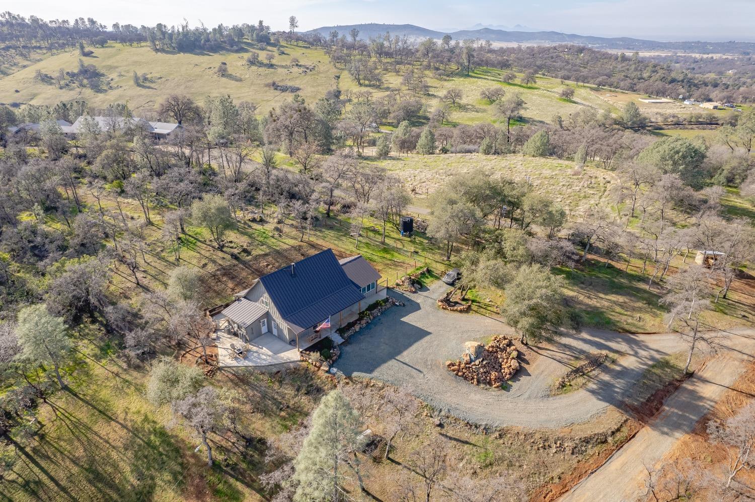 Detail Gallery Image 5 of 75 For 11293 Shadow Ln, Browns Valley,  CA 95918 - 3 Beds | 3 Baths