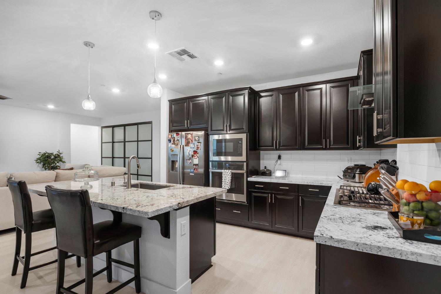 Knightsbrook Avenue, Rancho Cordova, California image 17