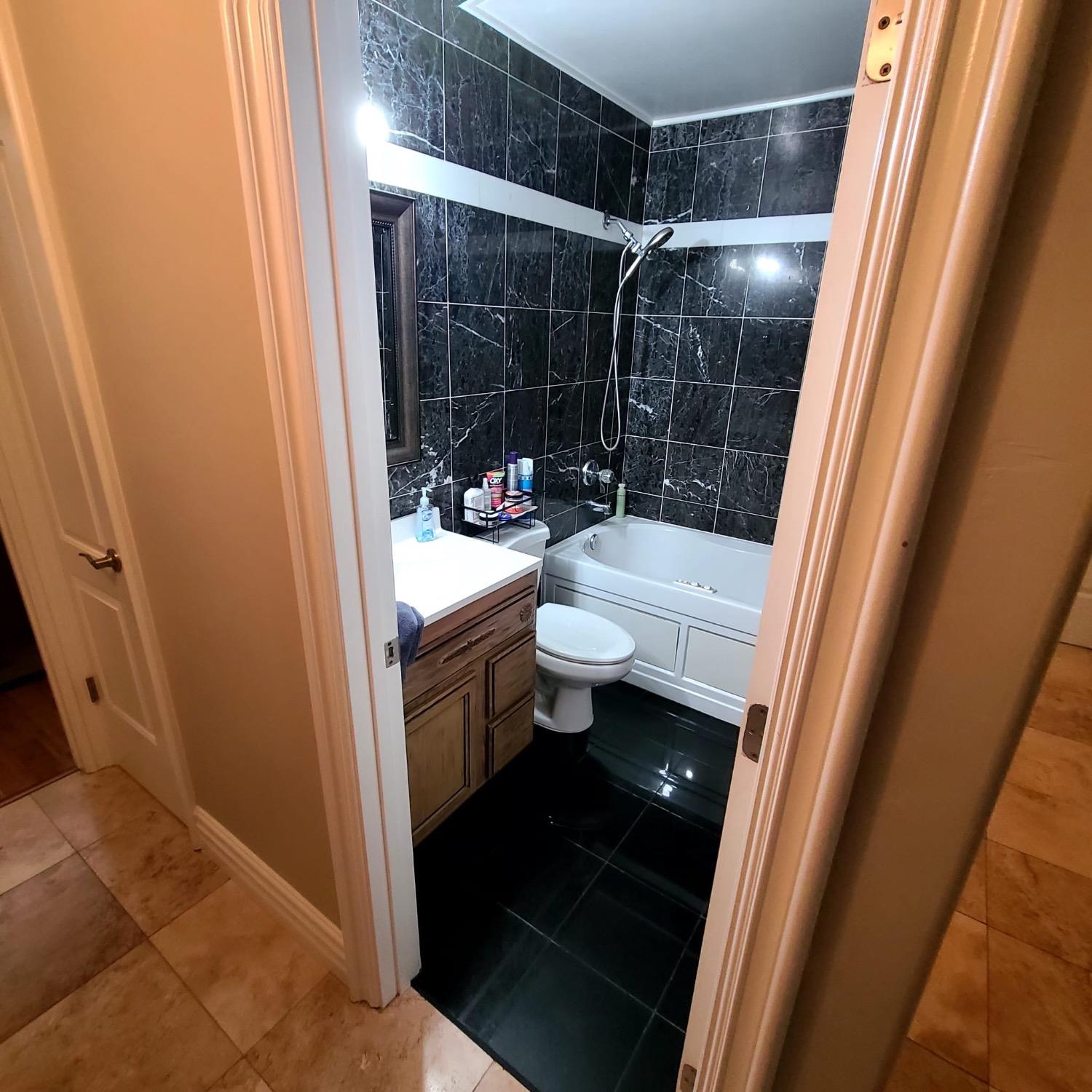 Detail Gallery Image 15 of 26 For 6833 Butterball Way, Sacramento,  CA 95842 - 6 Beds | 4 Baths