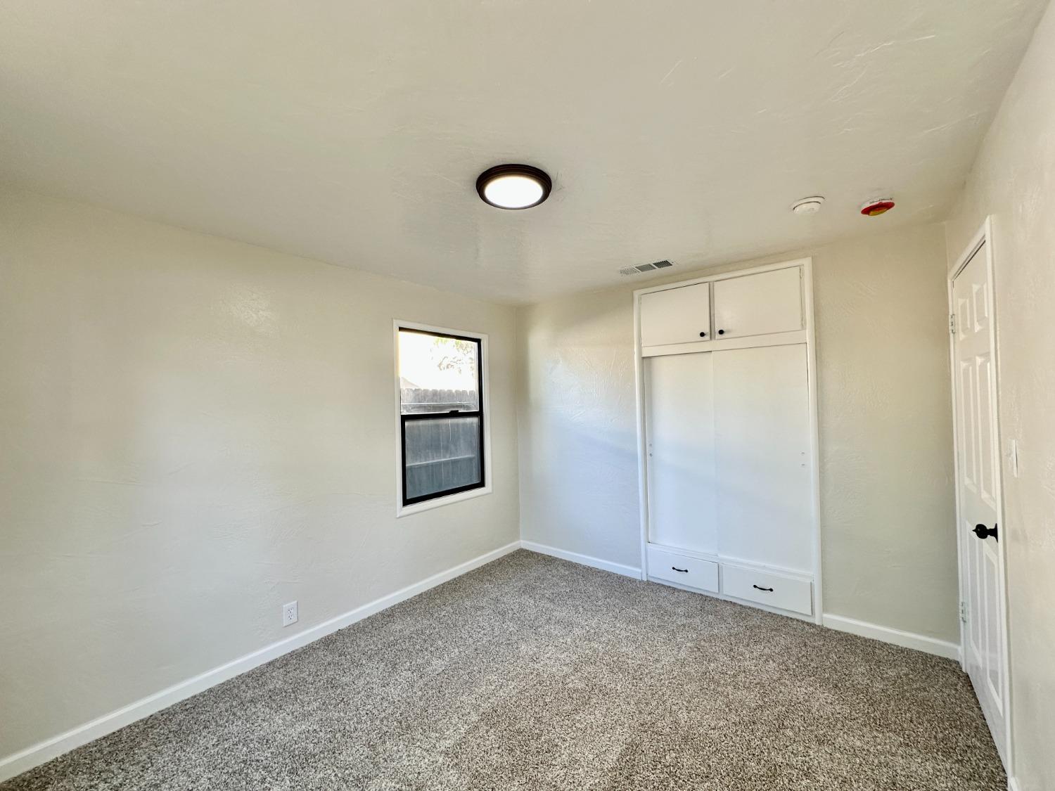 Detail Gallery Image 14 of 28 For 2329 Miller Ave, Modesto,  CA 95354 - 2 Beds | 1 Baths