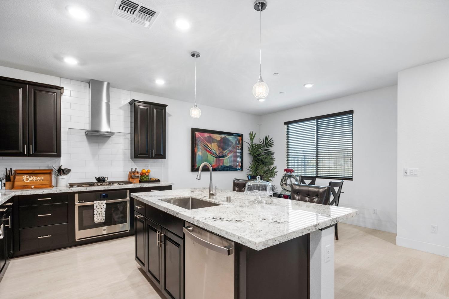 Knightsbrook Avenue, Rancho Cordova, California image 14