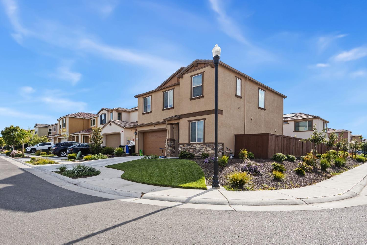 Cello Way, Elk Grove, California image 3