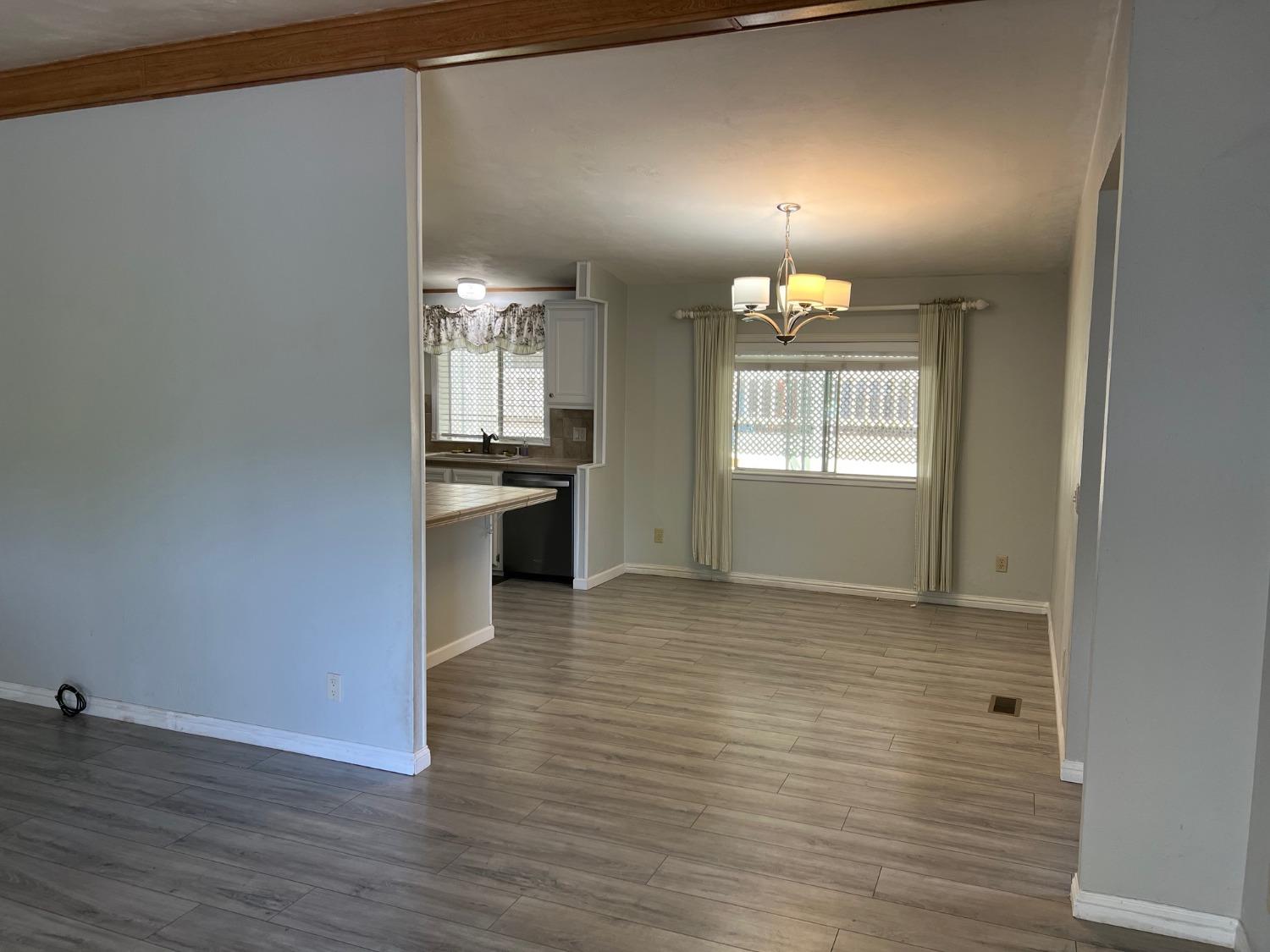 Detail Gallery Image 5 of 36 For 4390 Patterson Dr 246, Diamond Springs,  CA 95619 - 3 Beds | 2 Baths