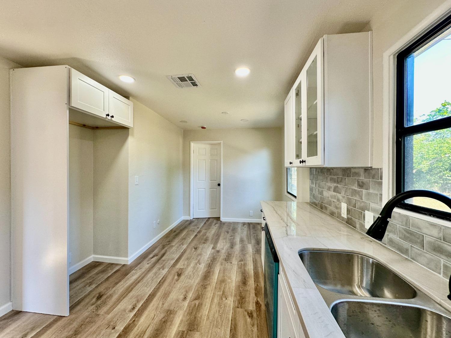 Detail Gallery Image 10 of 28 For 2329 Miller Ave, Modesto,  CA 95354 - 2 Beds | 1 Baths