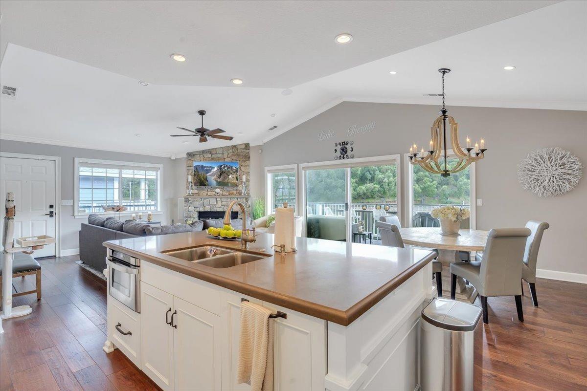 Detail Gallery Image 33 of 76 For 1030 Shoreline Dr #5,  Copperopolis,  CA 95228 - 3 Beds | 2 Baths