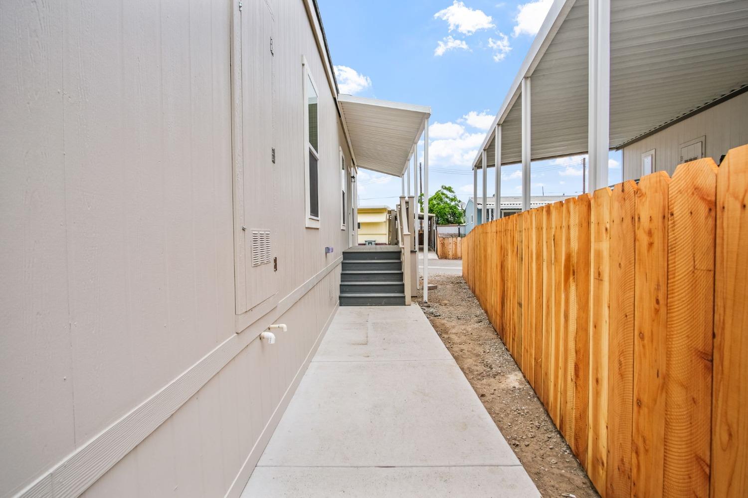 Detail Gallery Image 4 of 23 For 4024 Mchenry Ave 40, Modesto,  CA 95356 - 3 Beds | 2 Baths