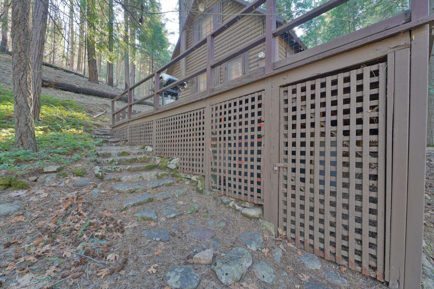Detail Gallery Image 33 of 40 For 10192 Bull Creek Rd, Pollock Pines,  CA 95726 - 3 Beds | 1 Baths