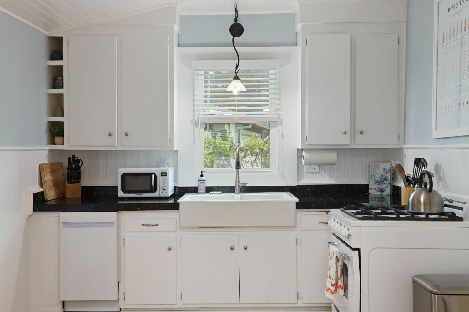 Greenstone Terrace, Sutter Creek, California image 39