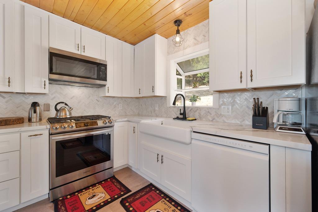 Detail Gallery Image 9 of 73 For 333 Pine St, Colfax,  CA 95713 - 3 Beds | 2 Baths