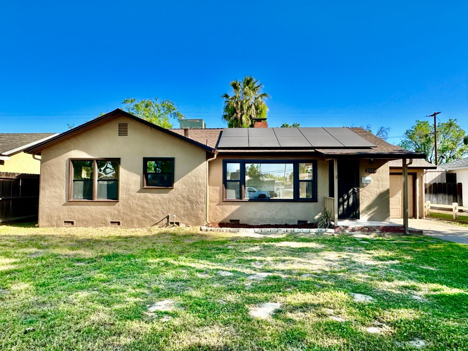 Detail Gallery Image 3 of 28 For 2329 Miller Ave, Modesto,  CA 95354 - 2 Beds | 1 Baths