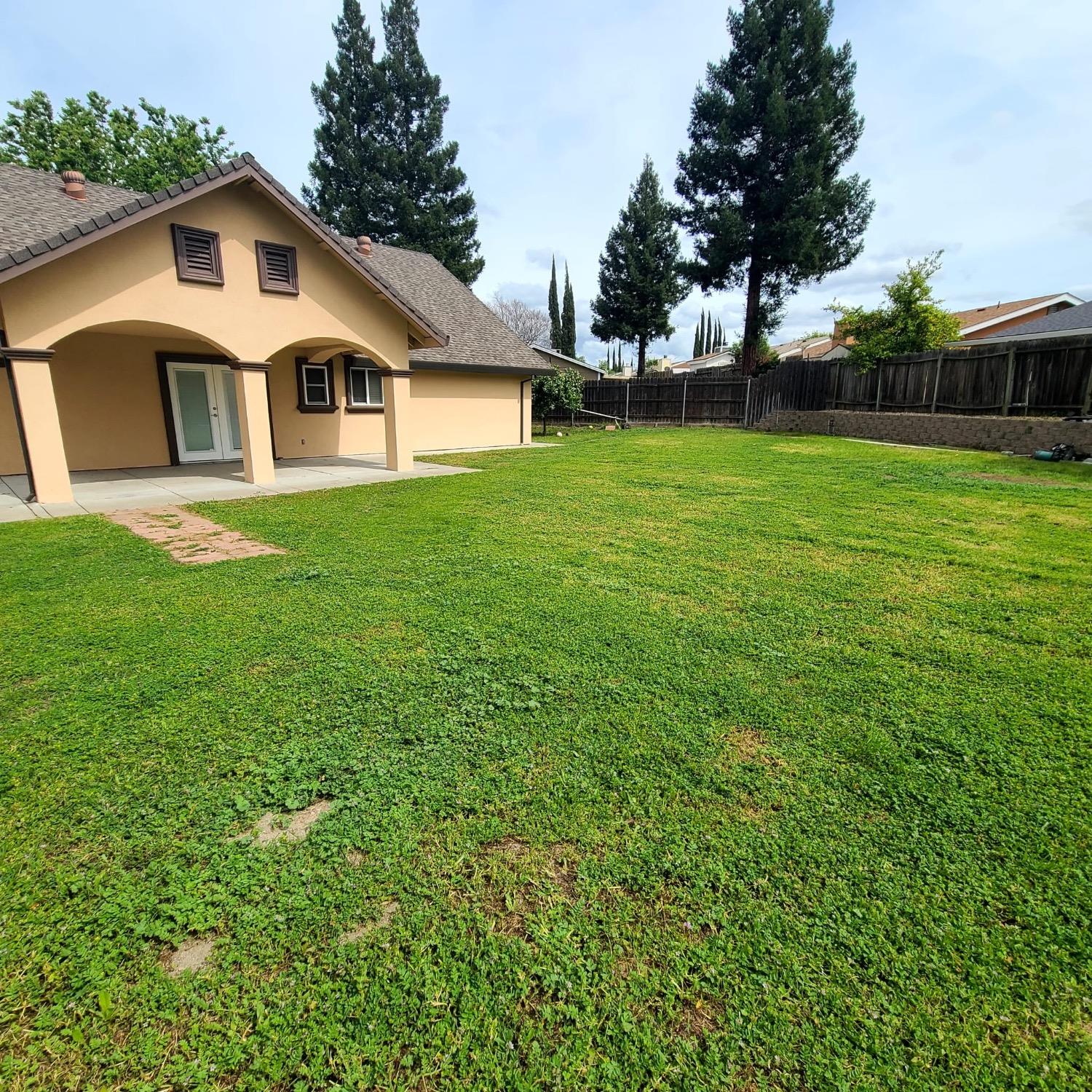 Detail Gallery Image 7 of 26 For 6833 Butterball Way, Sacramento,  CA 95842 - 6 Beds | 4 Baths