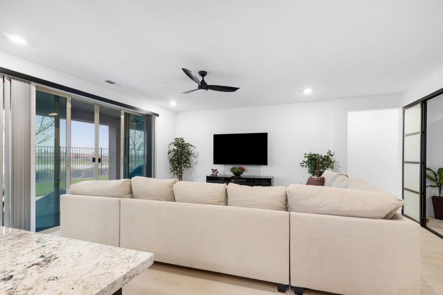 Knightsbrook Avenue, Rancho Cordova, California image 12