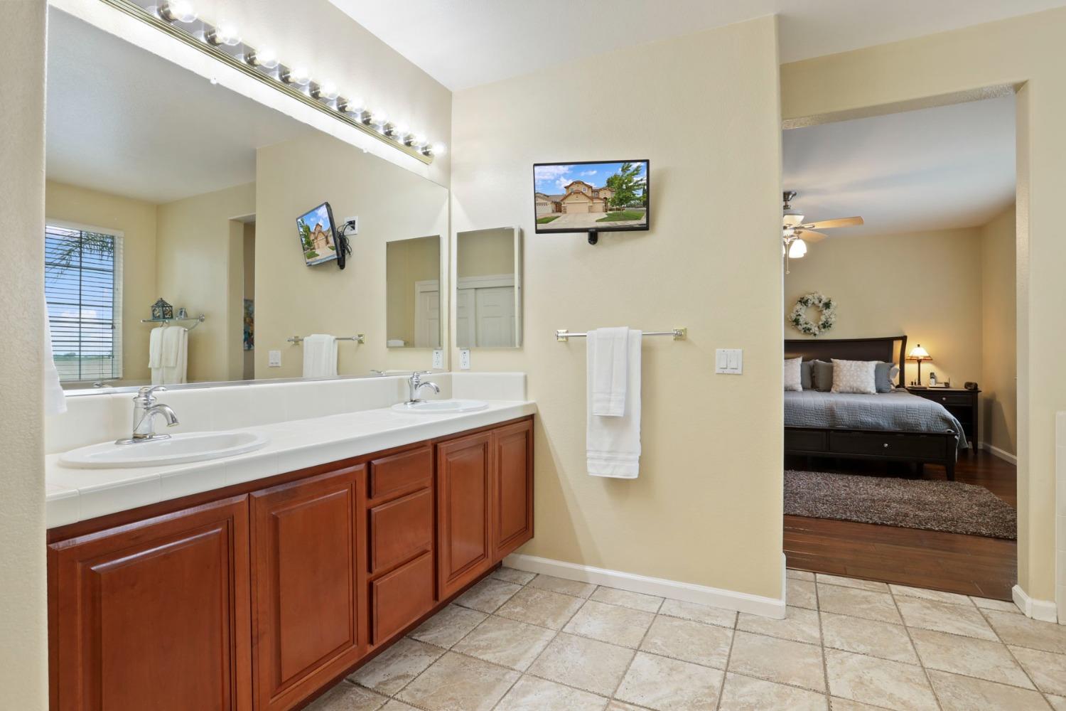 Detail Gallery Image 47 of 72 For 1321 Tulloch Dr, Tracy,  CA 95304 - 4 Beds | 3 Baths