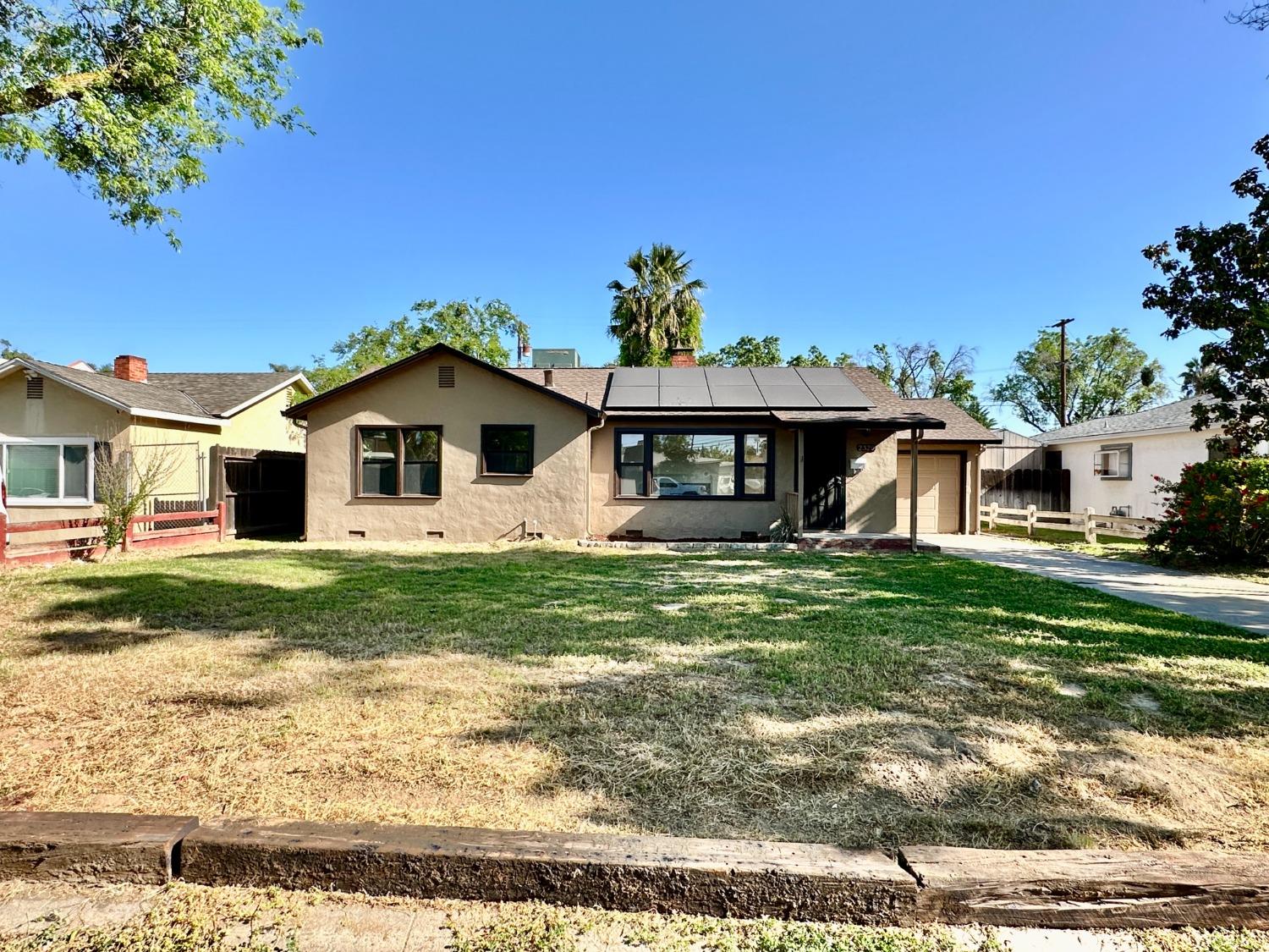 Detail Gallery Image 4 of 28 For 2329 Miller Ave, Modesto,  CA 95354 - 2 Beds | 1 Baths