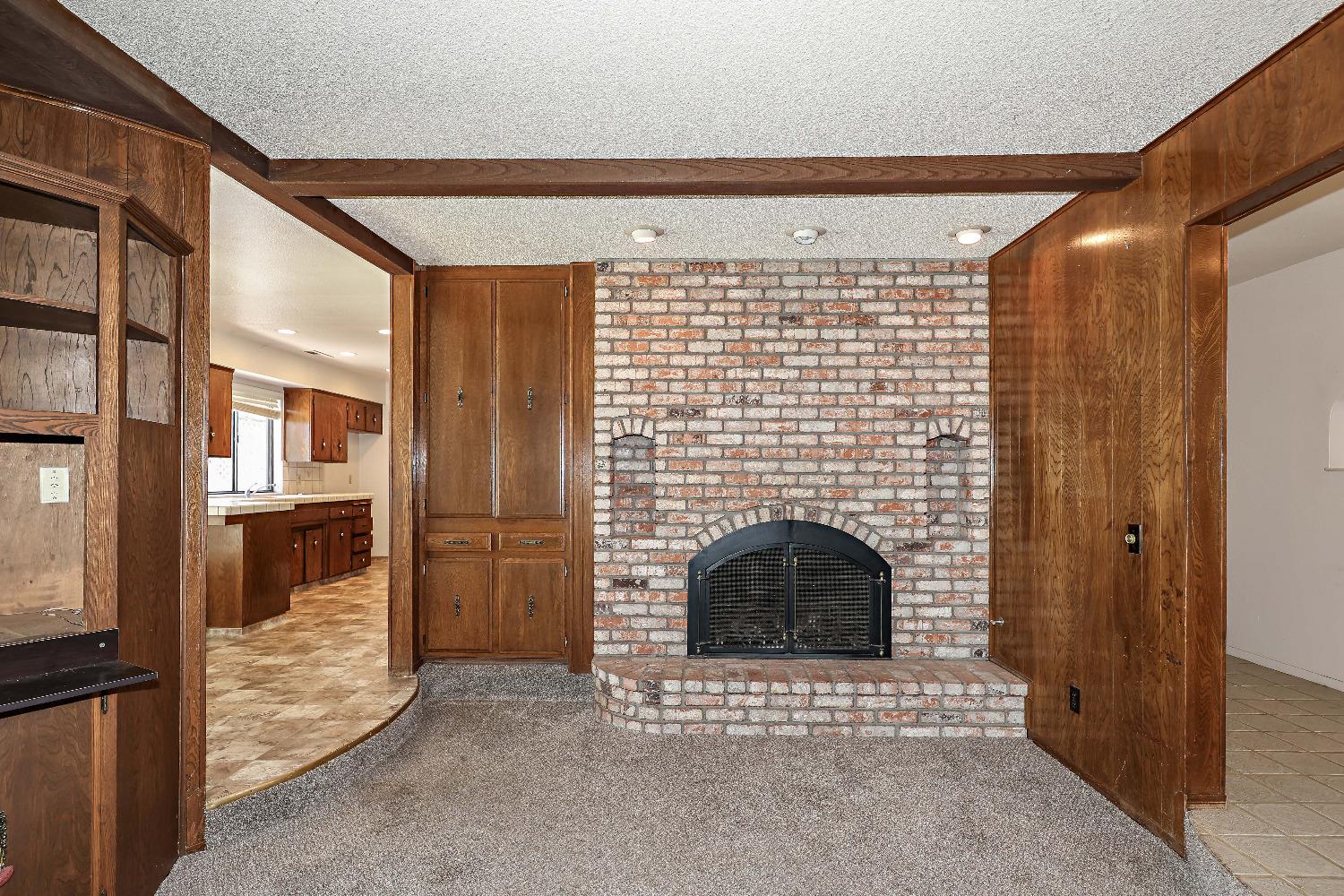 Detail Gallery Image 10 of 75 For 5924 Cherub Ln, Atwater,  CA 95301 - 4 Beds | 2/1 Baths