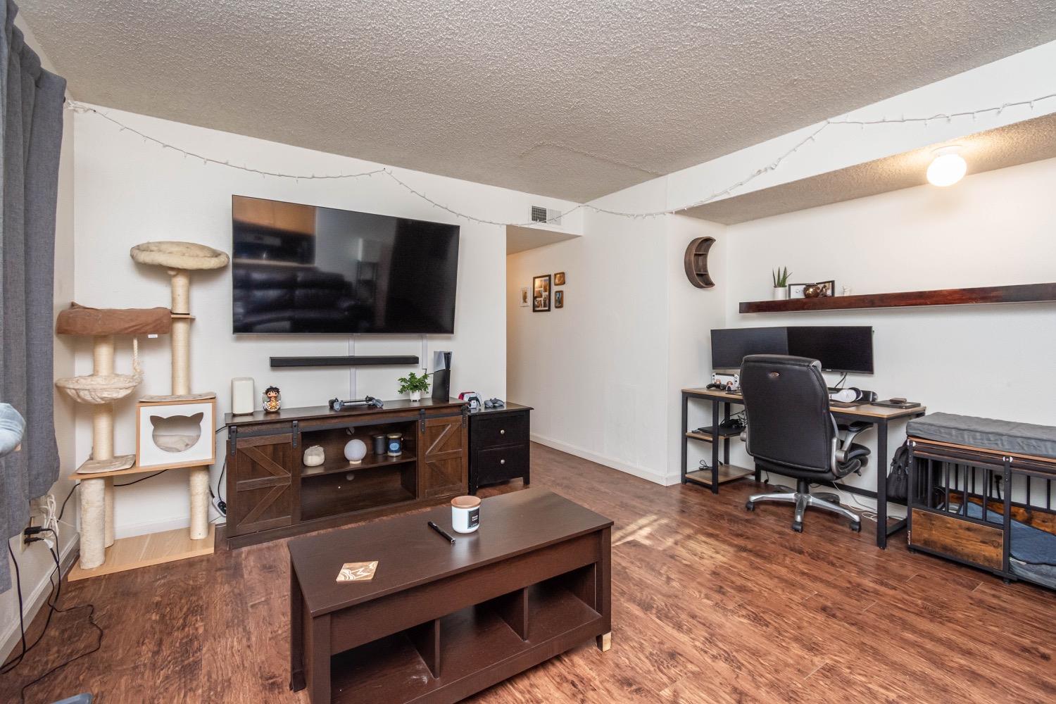 Detail Gallery Image 18 of 61 For 4851 Cowell Blvd, Davis,  CA 95618 - – Beds | – Baths
