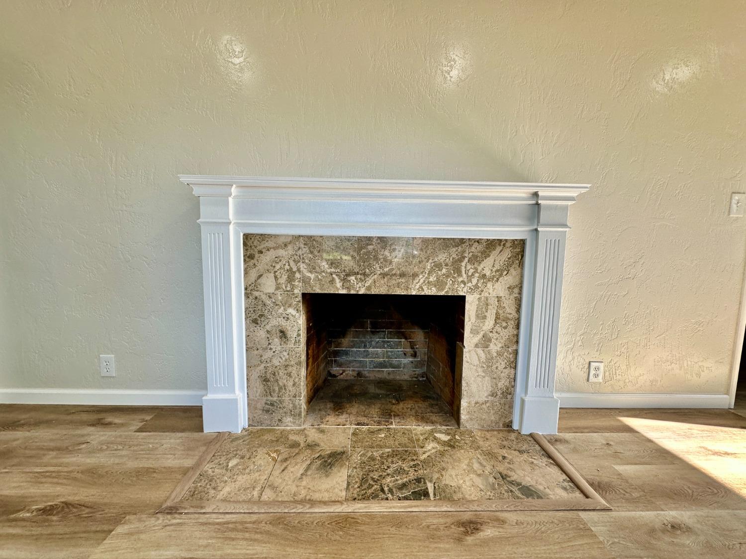 Detail Gallery Image 7 of 28 For 2329 Miller Ave, Modesto,  CA 95354 - 2 Beds | 1 Baths