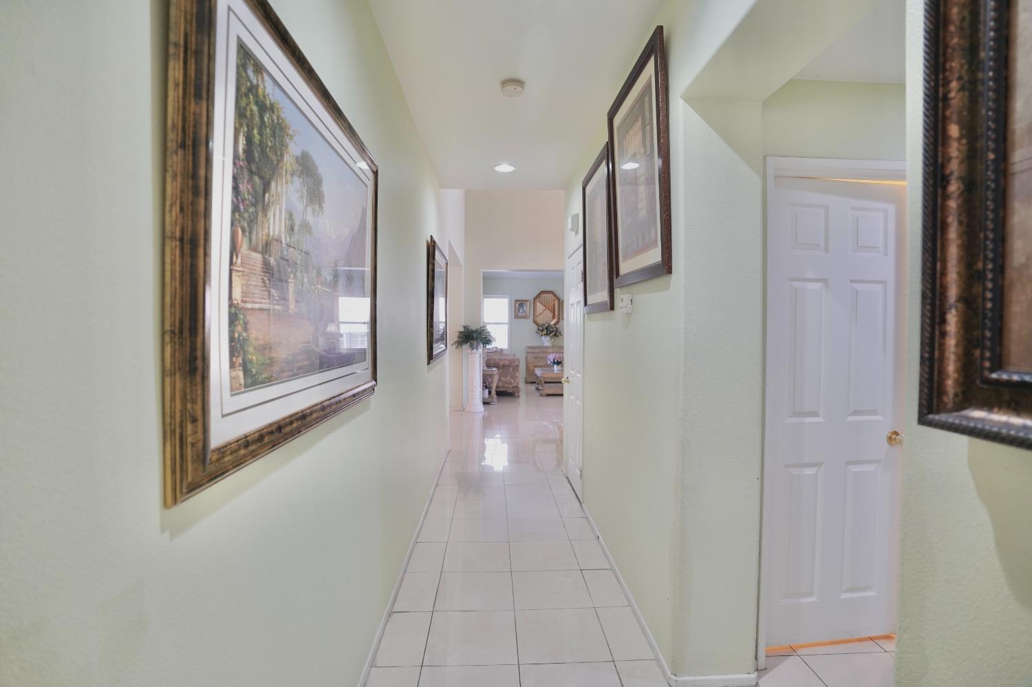 Detail Gallery Image 34 of 69 For 12597 Poinsetta Dr, Riverside,  CA 95203 - 6 Beds | 4 Baths