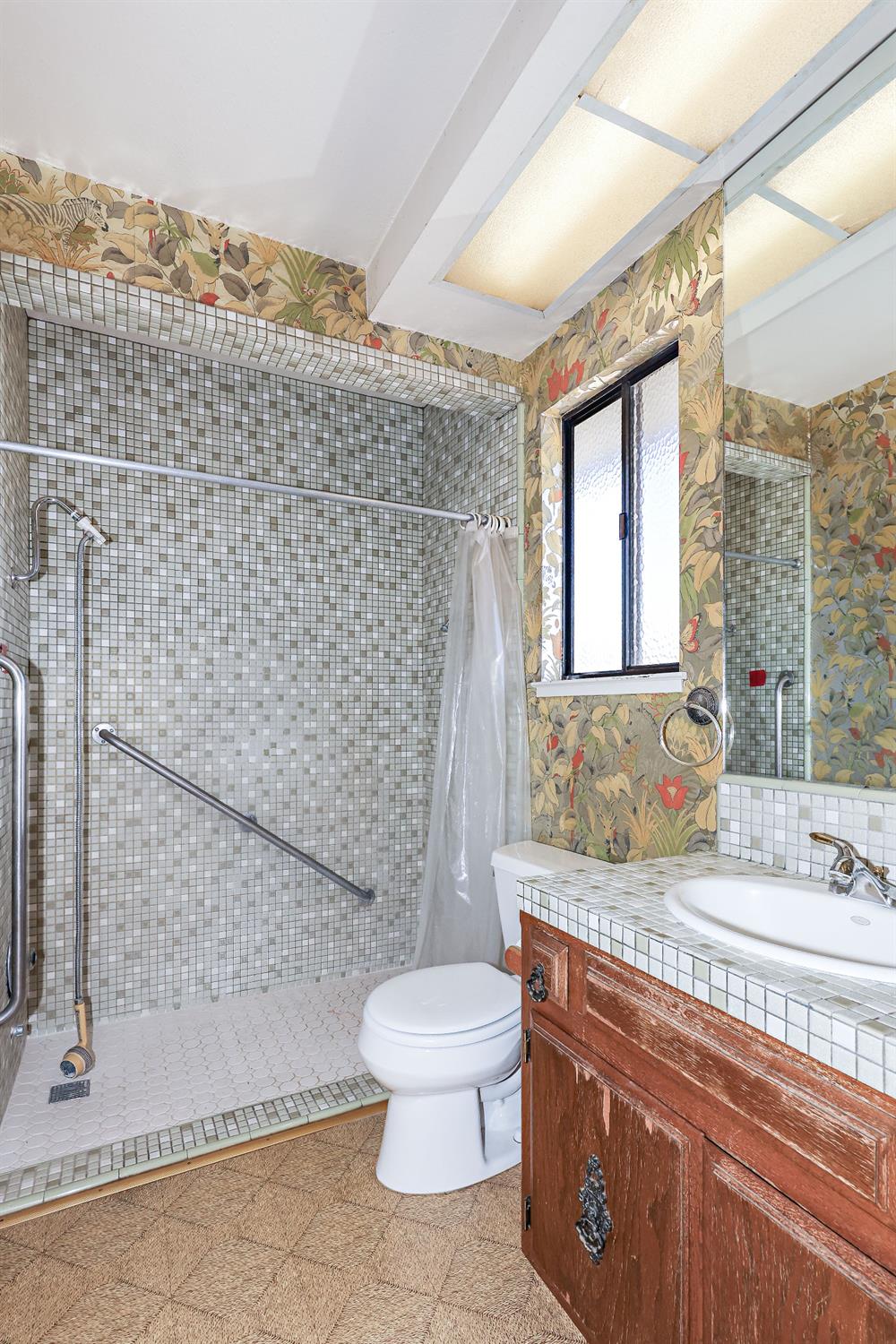 Detail Gallery Image 33 of 75 For 5924 Cherub Ln, Atwater,  CA 95301 - 4 Beds | 2/1 Baths