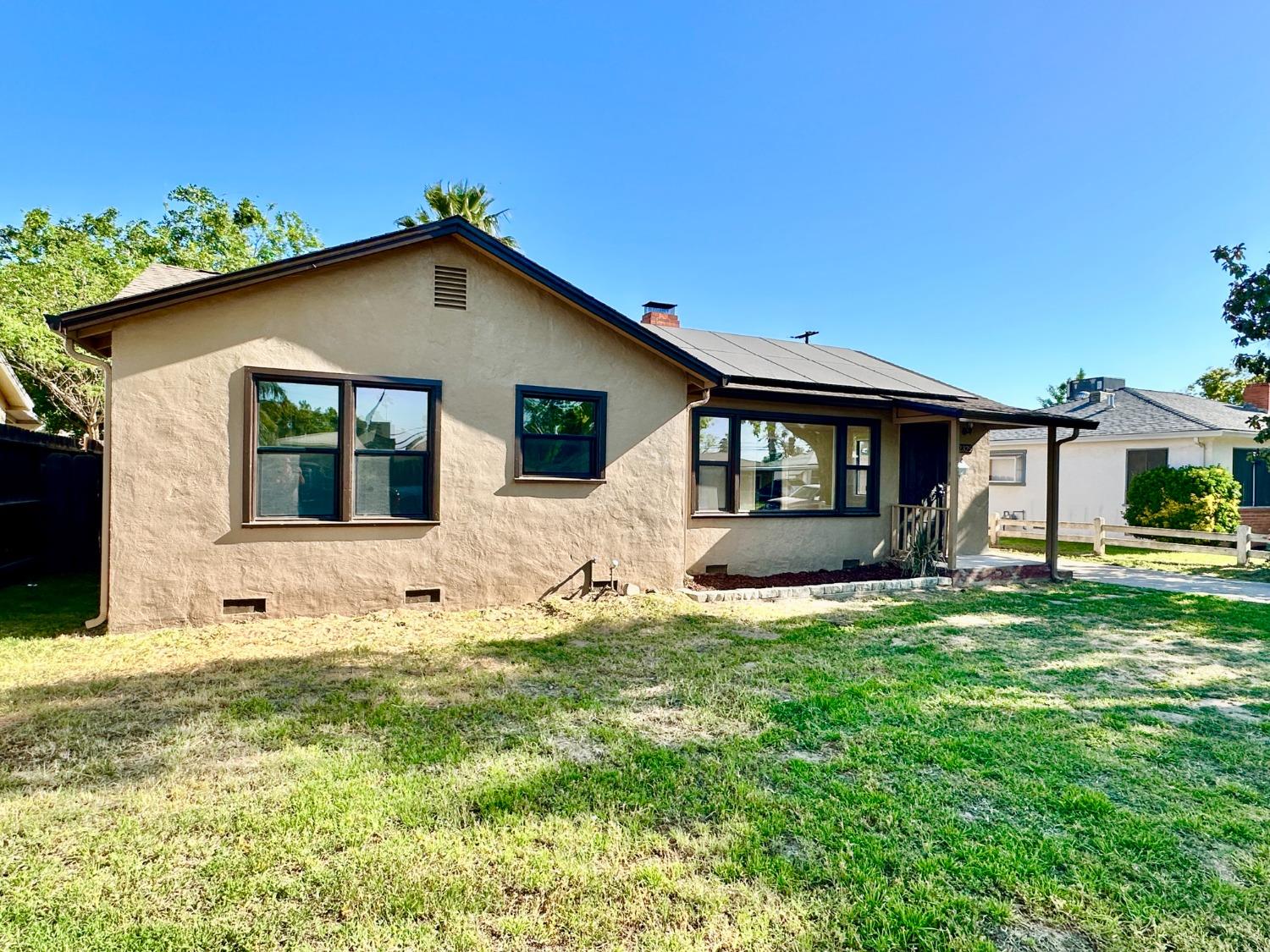Detail Gallery Image 1 of 28 For 2329 Miller Ave, Modesto,  CA 95354 - 2 Beds | 1 Baths