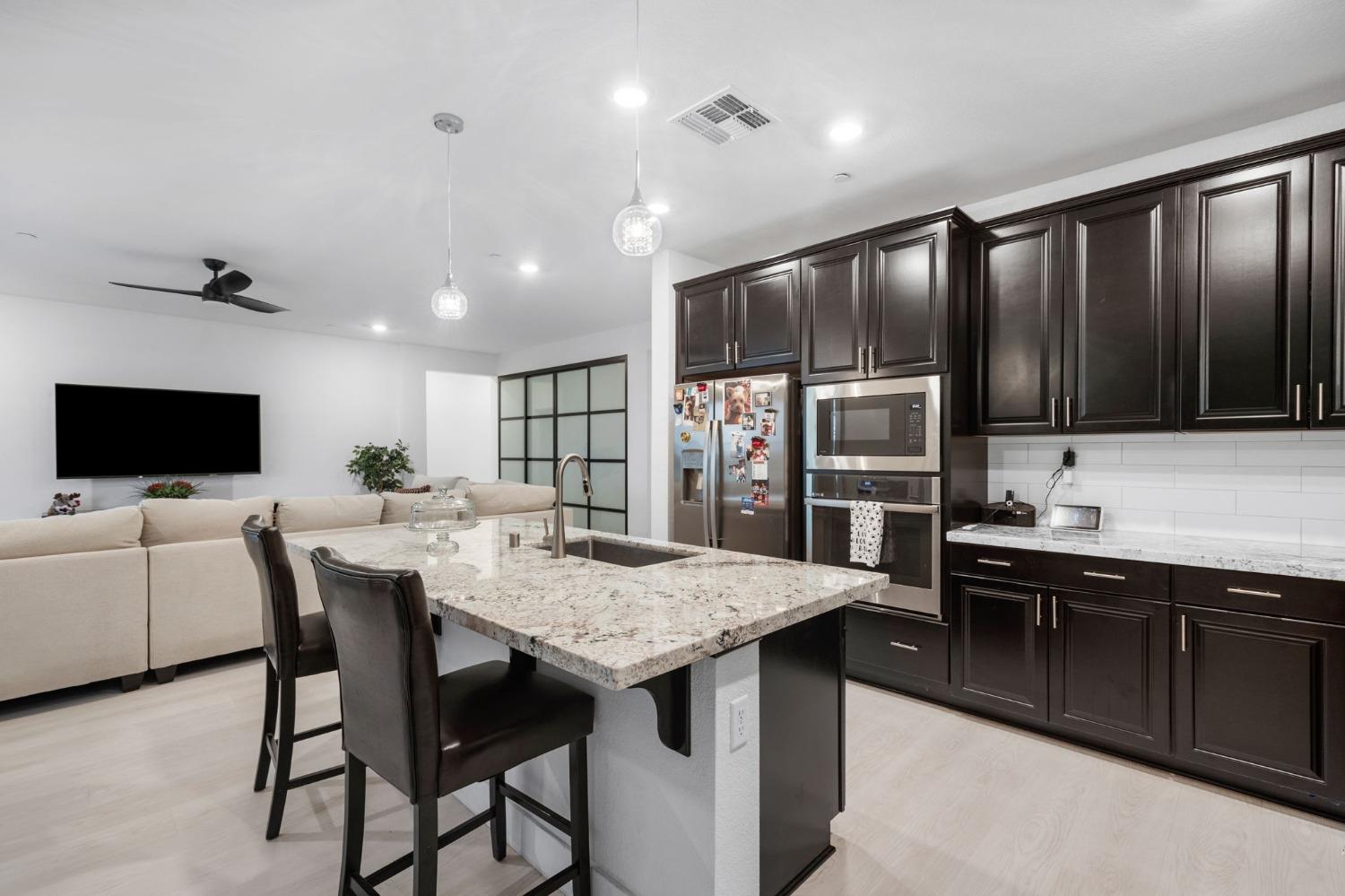 Knightsbrook Avenue, Rancho Cordova, California image 16