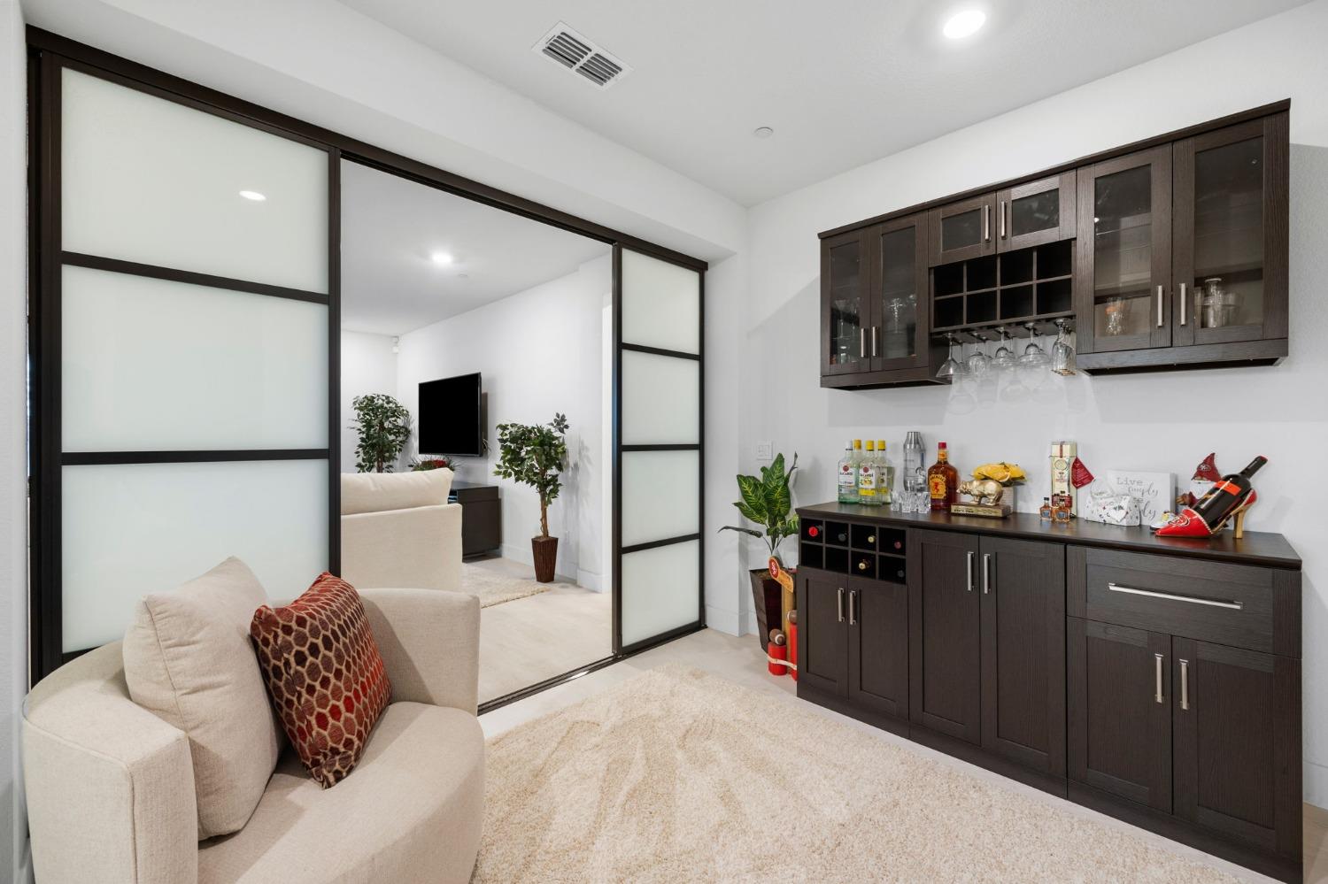 Knightsbrook Avenue, Rancho Cordova, California image 8