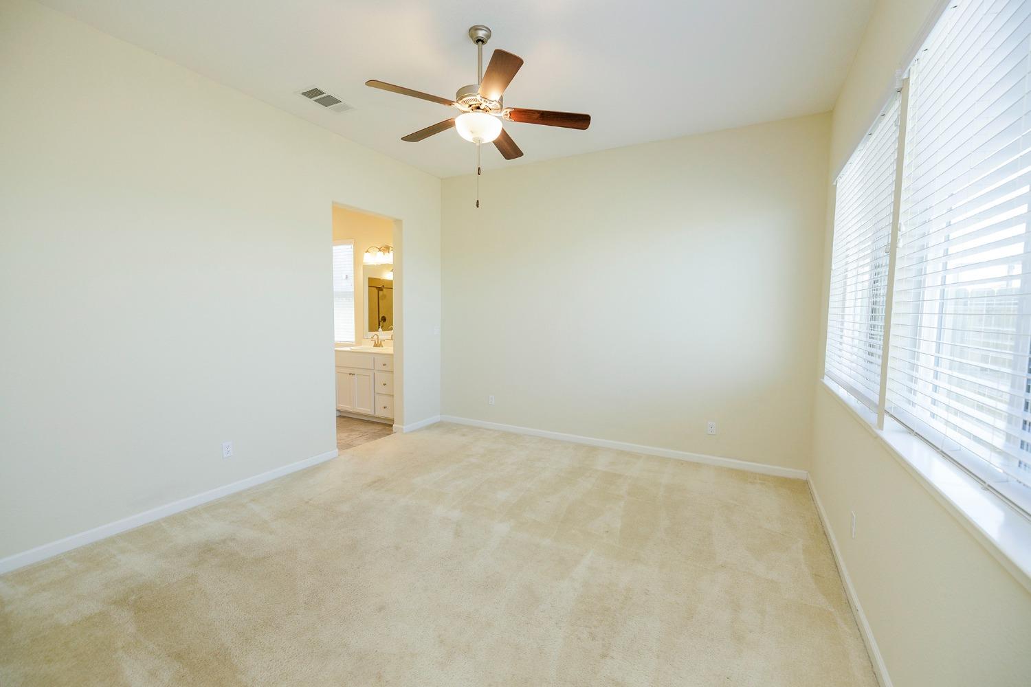 Detail Gallery Image 19 of 37 For 1526 S Deborah Cir, Escalon,  CA 95320 - 4 Beds | 2/1 Baths